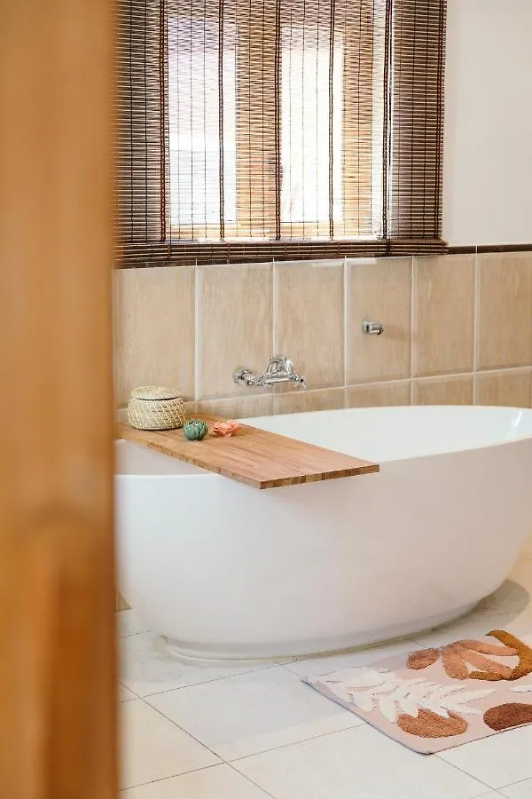 Coín All Inclusive Luxurious Coliving La Kookaburra旅舍 0*,  西班牙