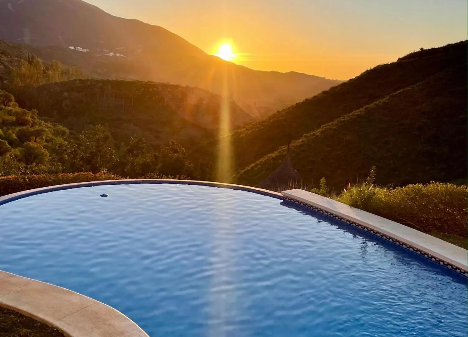 Coín All Inclusive Luxurious Coliving La Kookaburra旅舍 西班牙